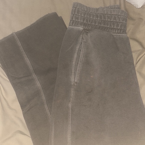 Fabletics straight cut sweatpants size S stretchy waist band, army green - Picture 2 of 2